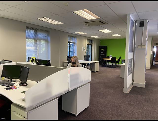 246M² BUSINESS TO LET IN WESTLAKE